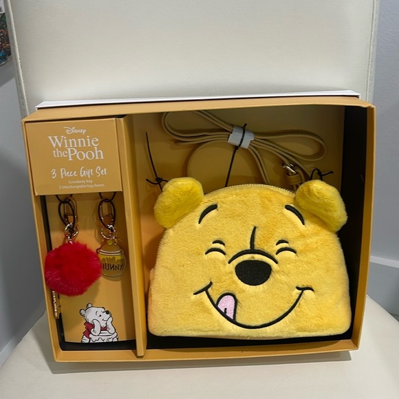 Disney Handbags - Disney Winnie the Pooh Gold/Black 2 Interchangeable Bag Charms/Crossbody Bag